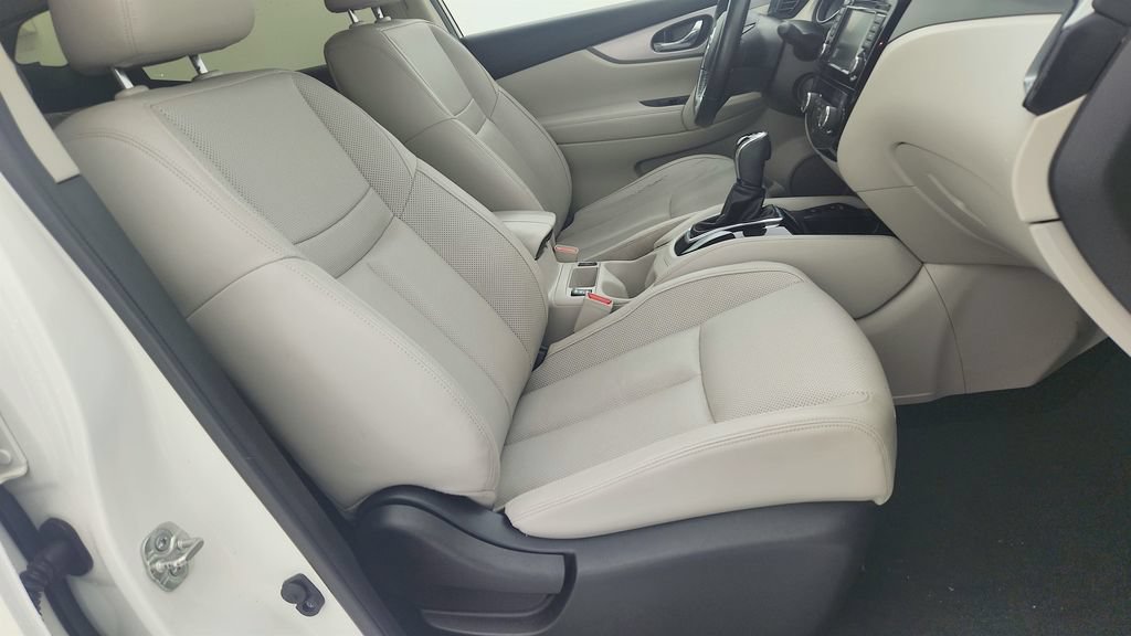 Used 2020 Nissan Rogue Sport SL FWD image 25
