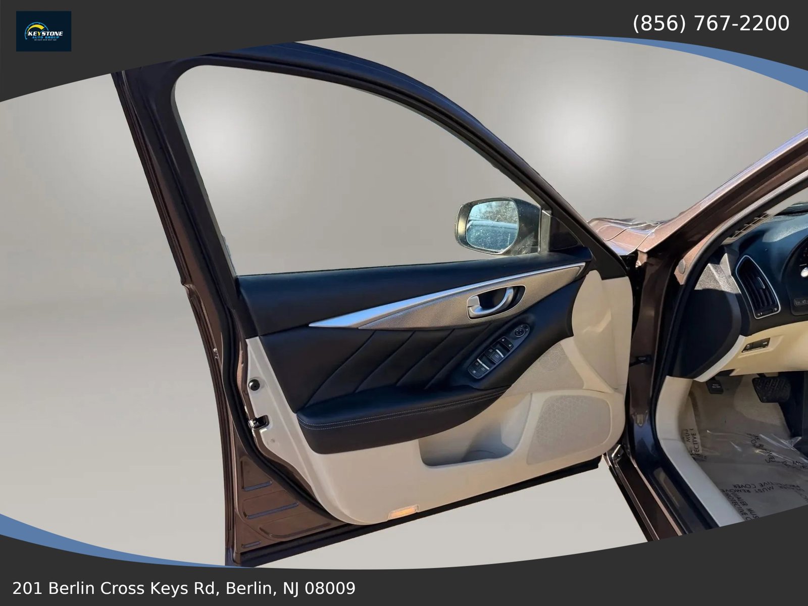 Used 2014 INFINITI Q50 Premium AWD/4WD image 18