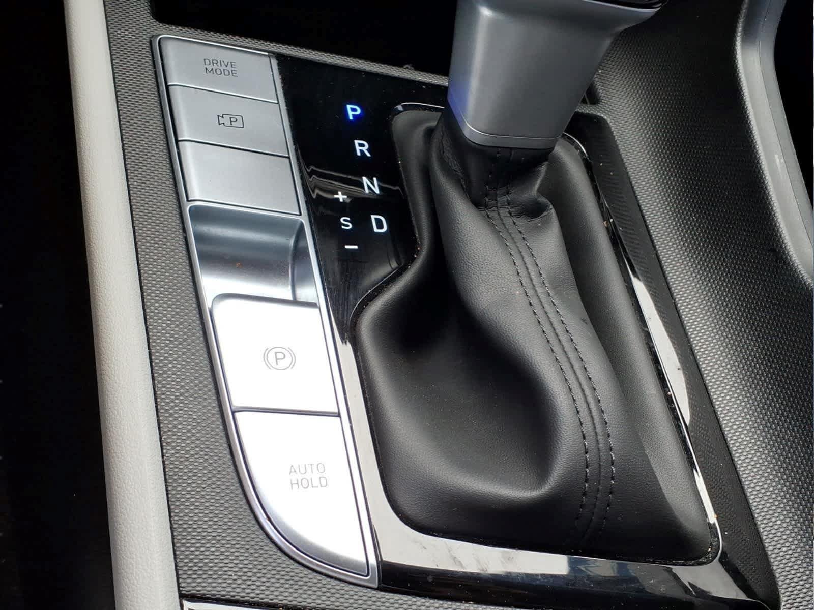 Used 2025 Hyundai Elantra Limited FWD image 22
