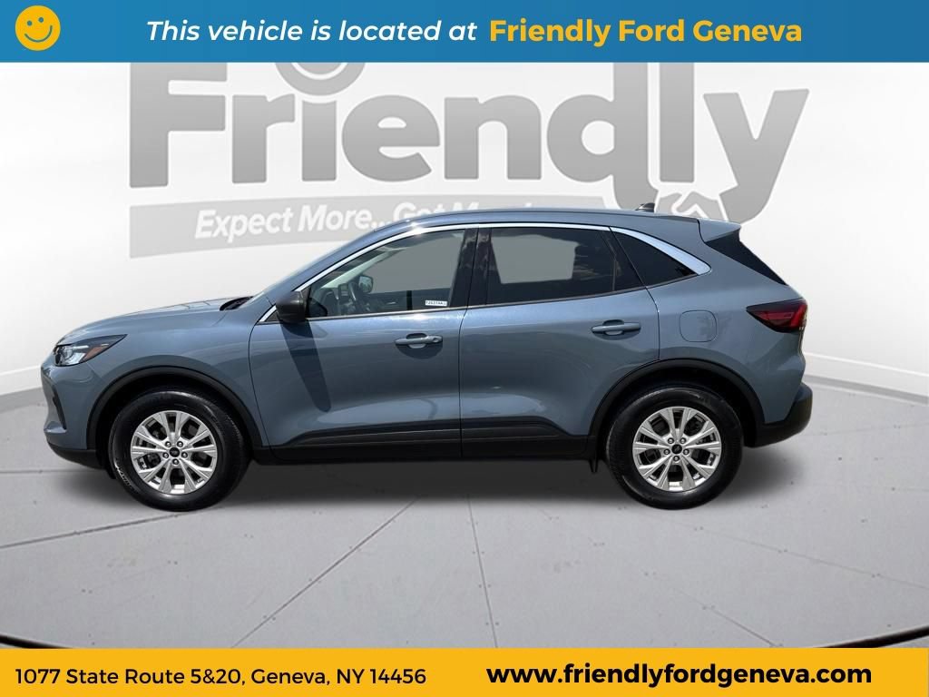 Used 2023 Ford Escape Active AWD/4WD image 3