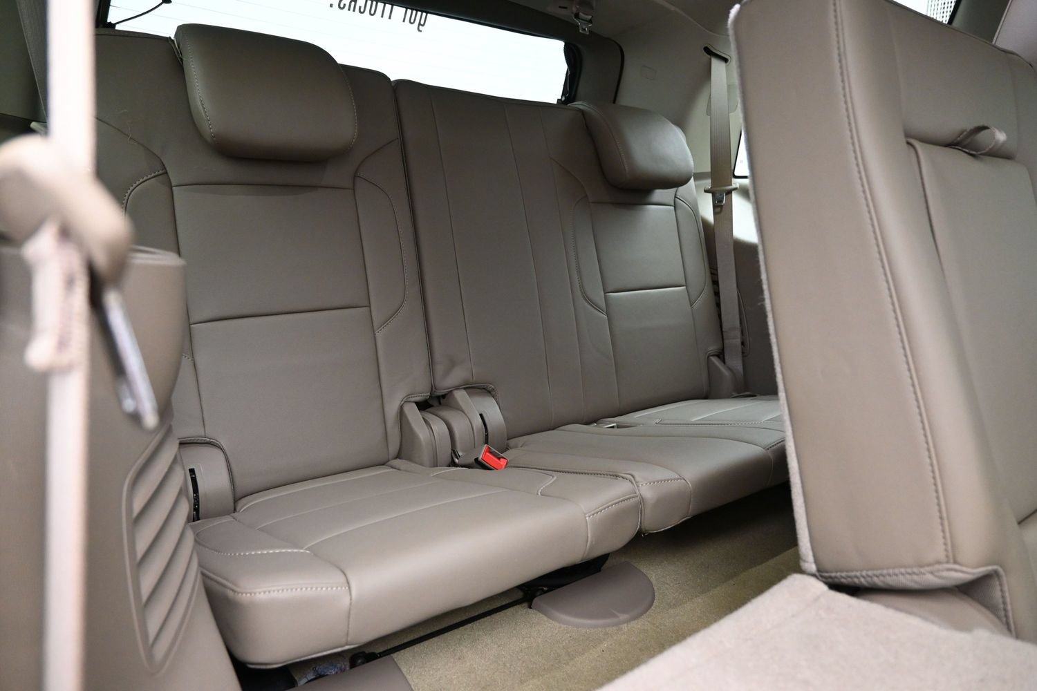 Used 2016 Chevrolet Tahoe LT w/ LT Signature Package RWD image 40