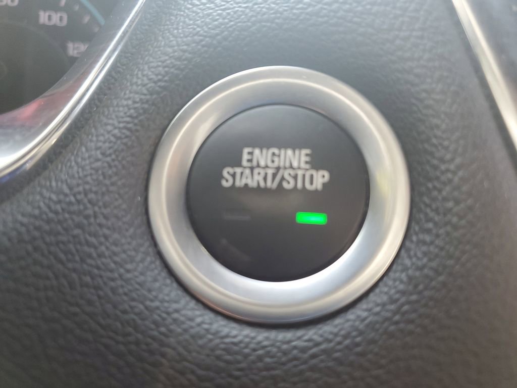 Used 2023 Chevrolet Traverse RS image 31