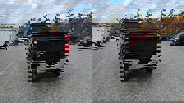 Used 2022 Chevrolet Silverado 2500 LT w/ Snow Plow Prep/Camper Package image 7