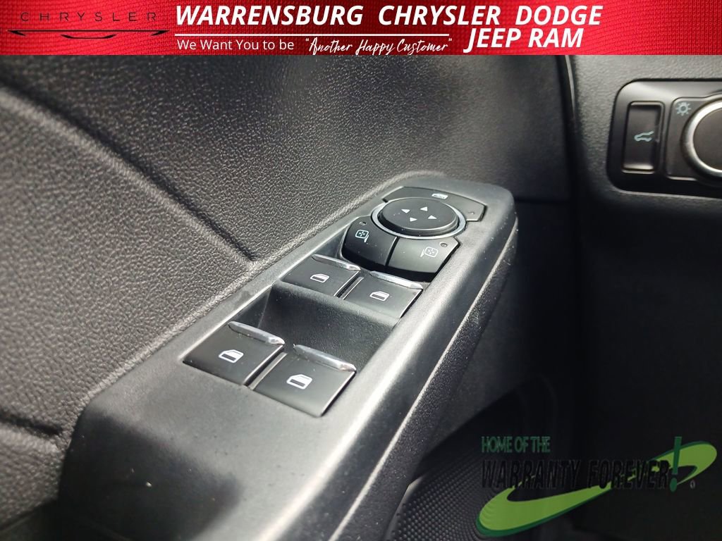 Used 2023 Ford Escape ST-Line FWD image 32
