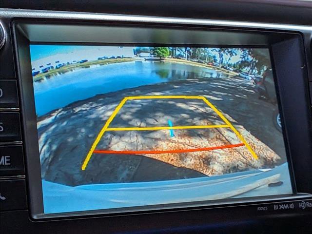 Used 2018 Toyota RAV4 Limited FWD image 6