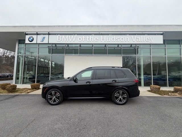 Certified 2023 BMW X7 xDrive40i w/ M Sport Package AWD/4WD image 1