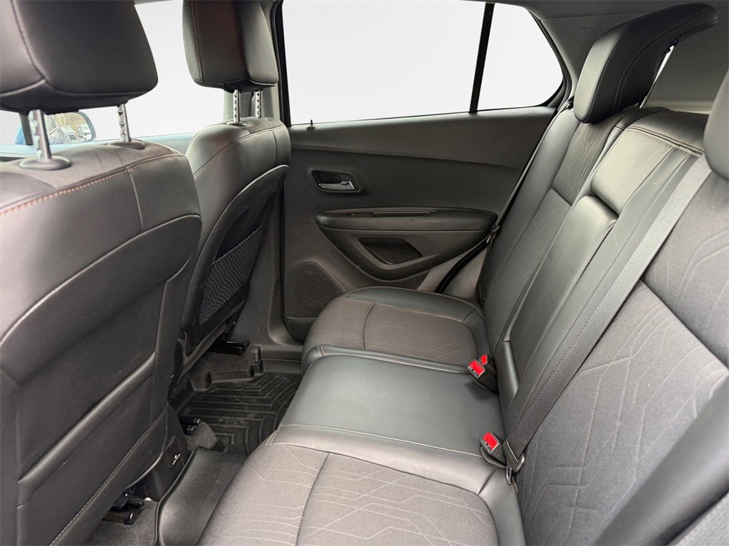 Used 2019 Chevrolet Trax LT w/ LT Convenience Package image 24