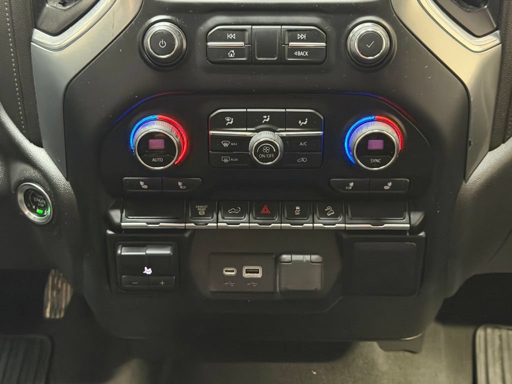 Used 2022 Chevrolet Silverado 2500 LT w/ Convenience Package AWD/4WD image 14