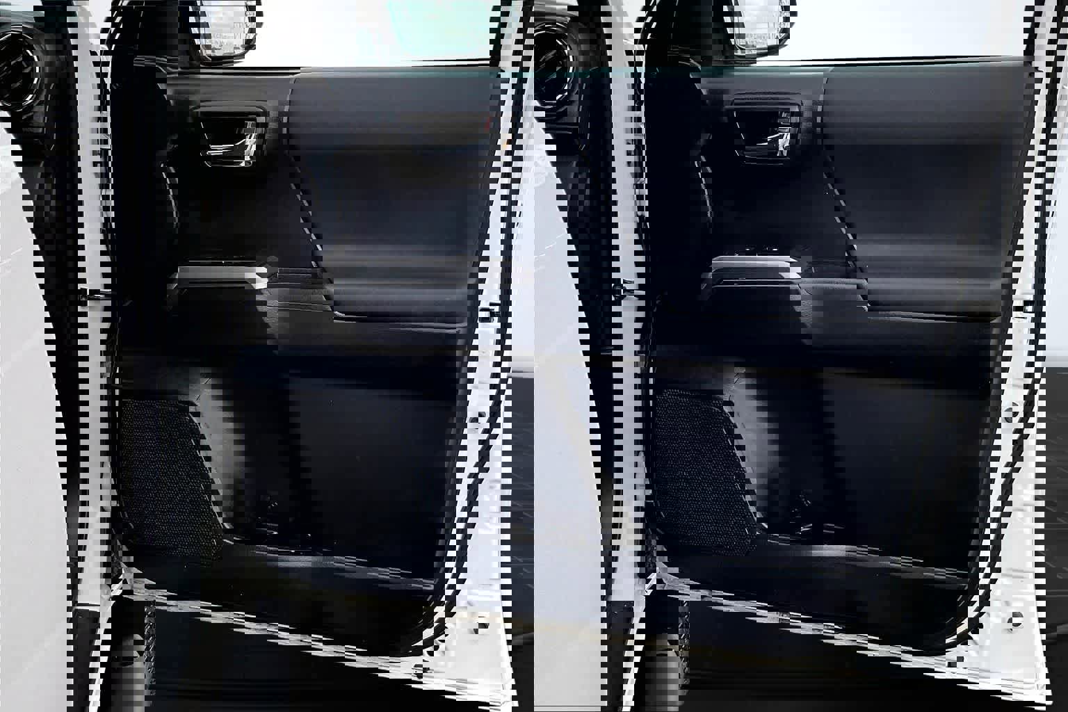 Used 2019 Toyota Tacoma TRD Off-Road image 29