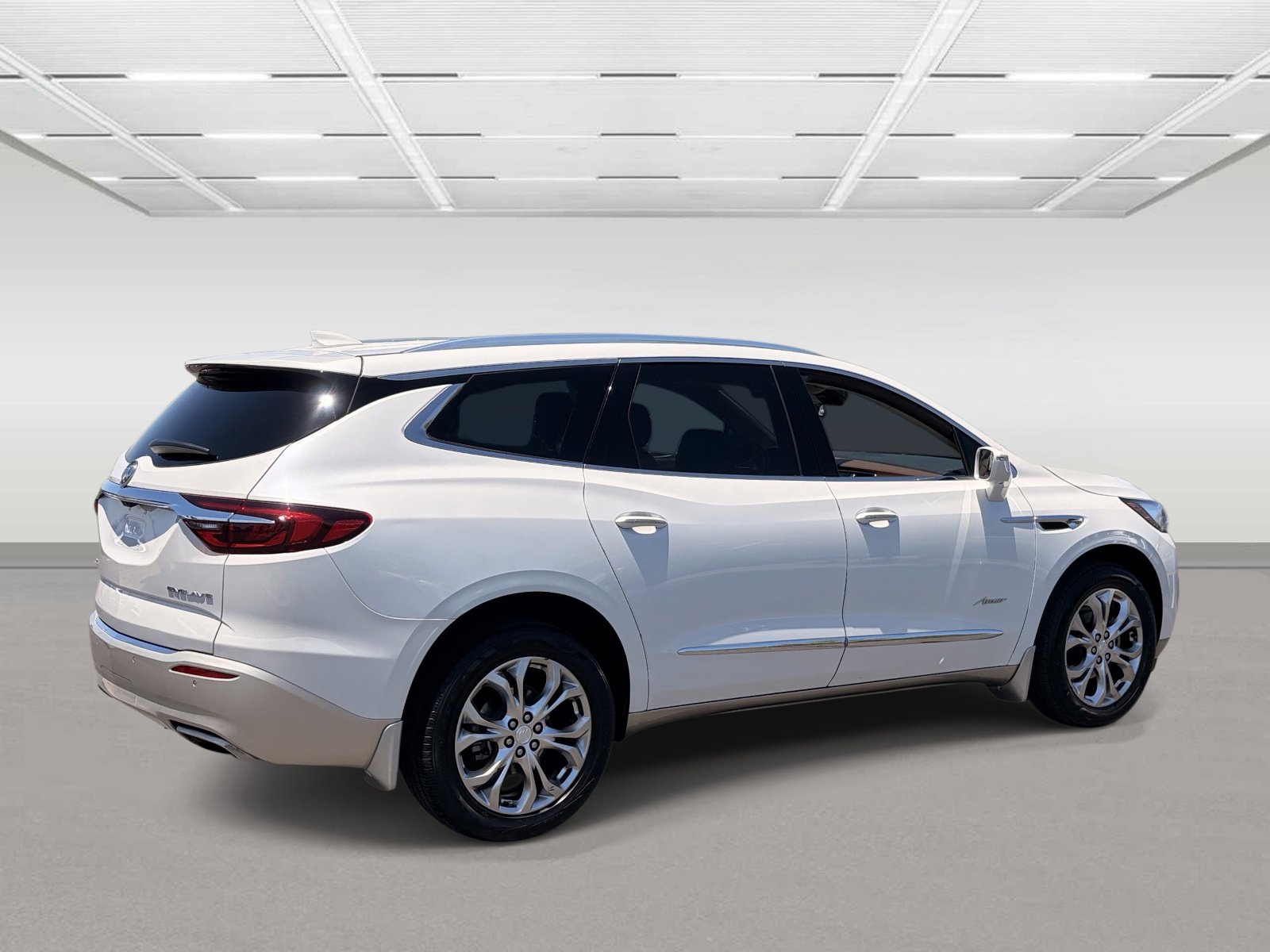 Used 2018 Buick Enclave Avenir w/ Avenir Technology Package FWD image 5