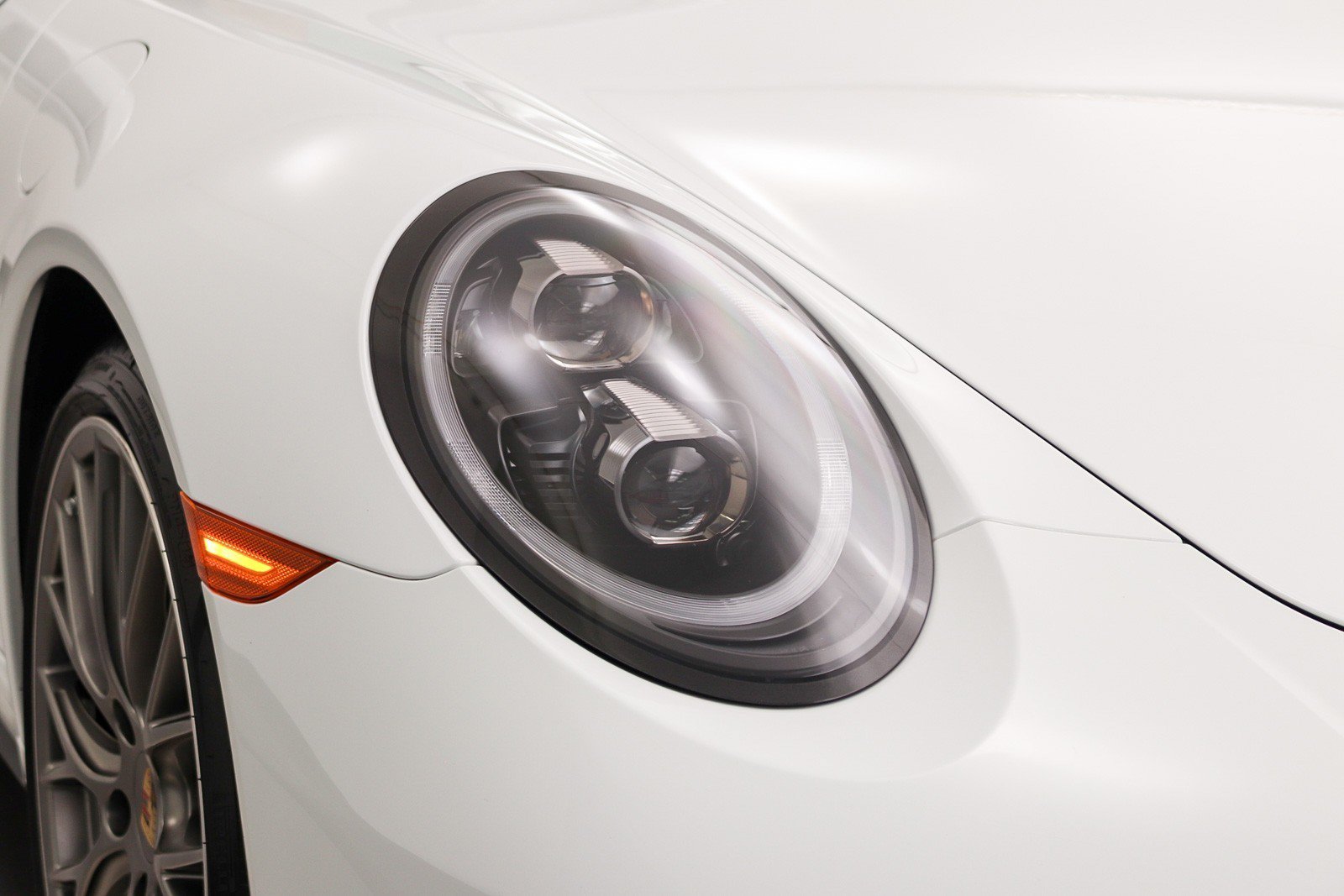 Used 2019 Porsche 911 Targa 4 AWD/4WD image 11