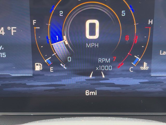 New 2027 Chevrolet Traverse LT w/ LPO, Cargo Package FWD image 2