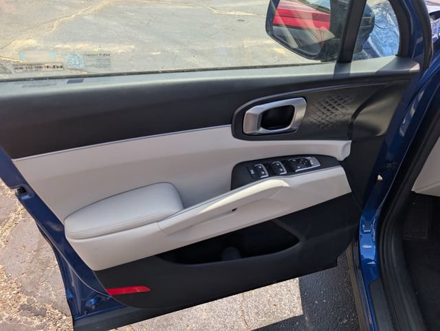 Used 2022 Kia Sorento S w/ Panoramic Sunroof Package FWD image 14