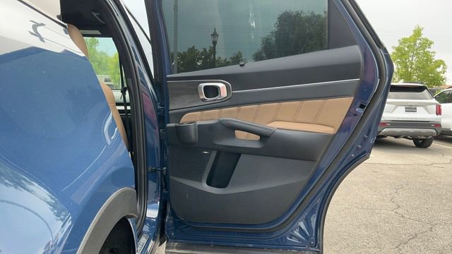 Certified 2025 Kia Sorento SX Prestige w/ Olive Brown Leather Package image 14