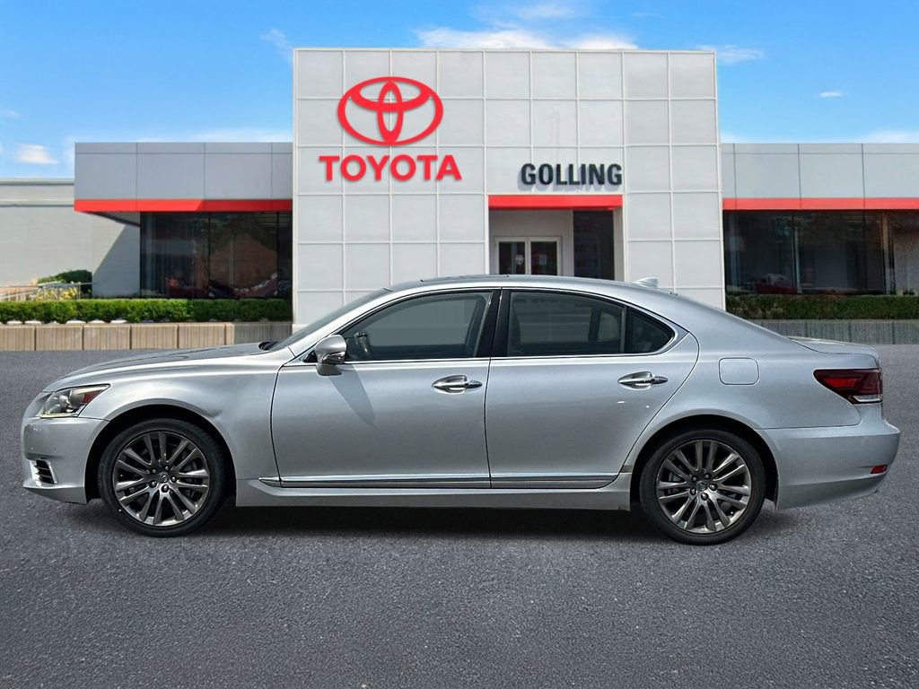 Used 2015 Lexus LS 460 w/ Comfort Package RWD image 2
