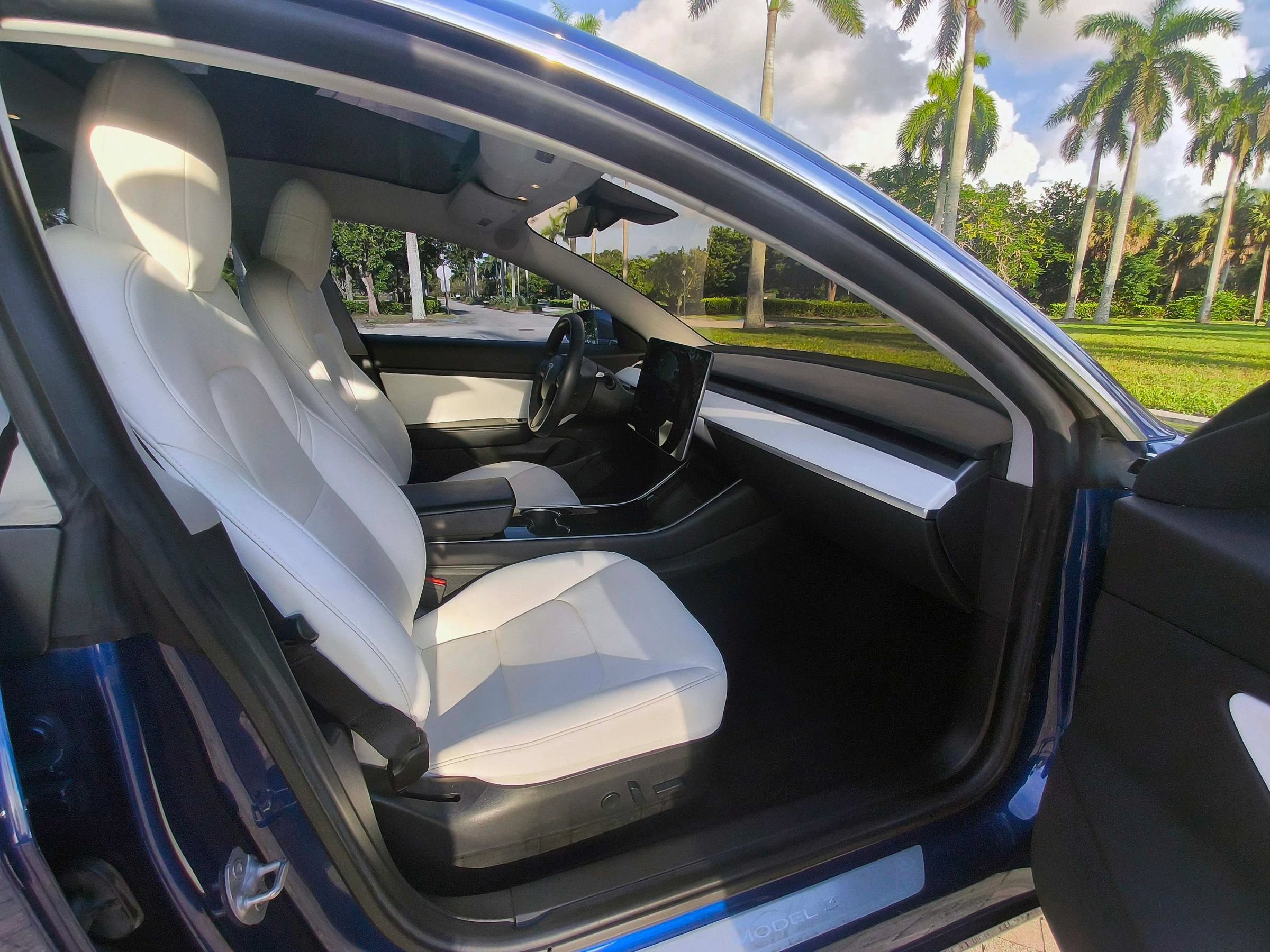 Used 2019 Tesla Model 3 RWD image 34