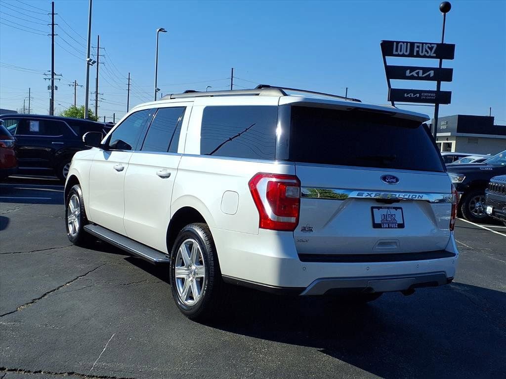 Used 2019 Ford Expedition Max XLT w/ Equipment Group 202A image 2