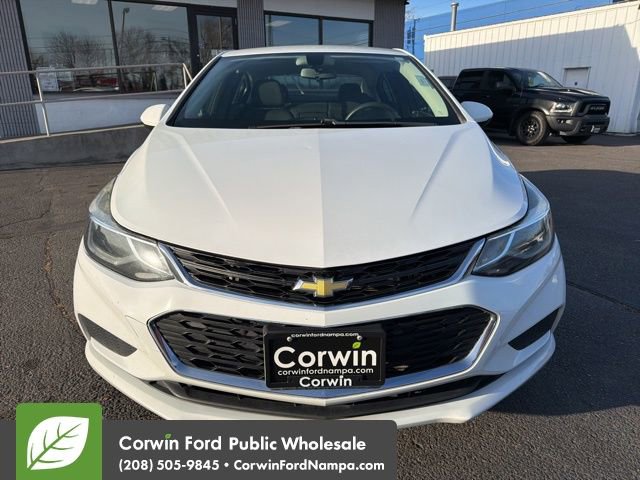 Used 2017 Chevrolet Cruze LT w/ Convenience Package image 2