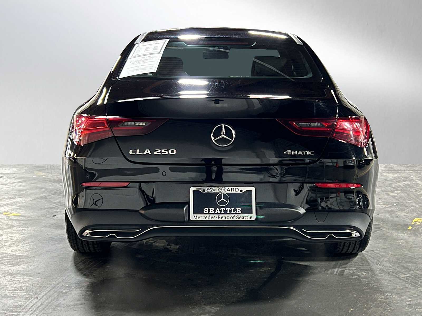Used 2025 Mercedes-Benz CLA 250 4MATIC image 4