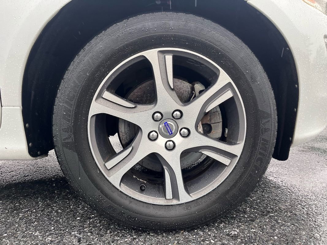 Used 2015 Volvo XC60 T6 image 22