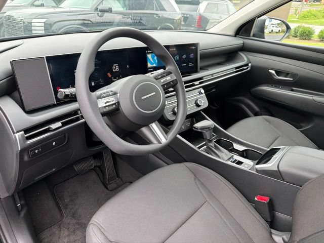 Certified 2025 Hyundai Tucson SE FWD image 10