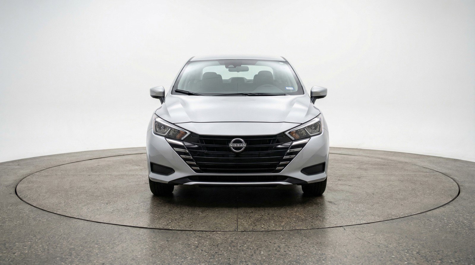 Used 2025 Nissan Versa SV FWD image 2