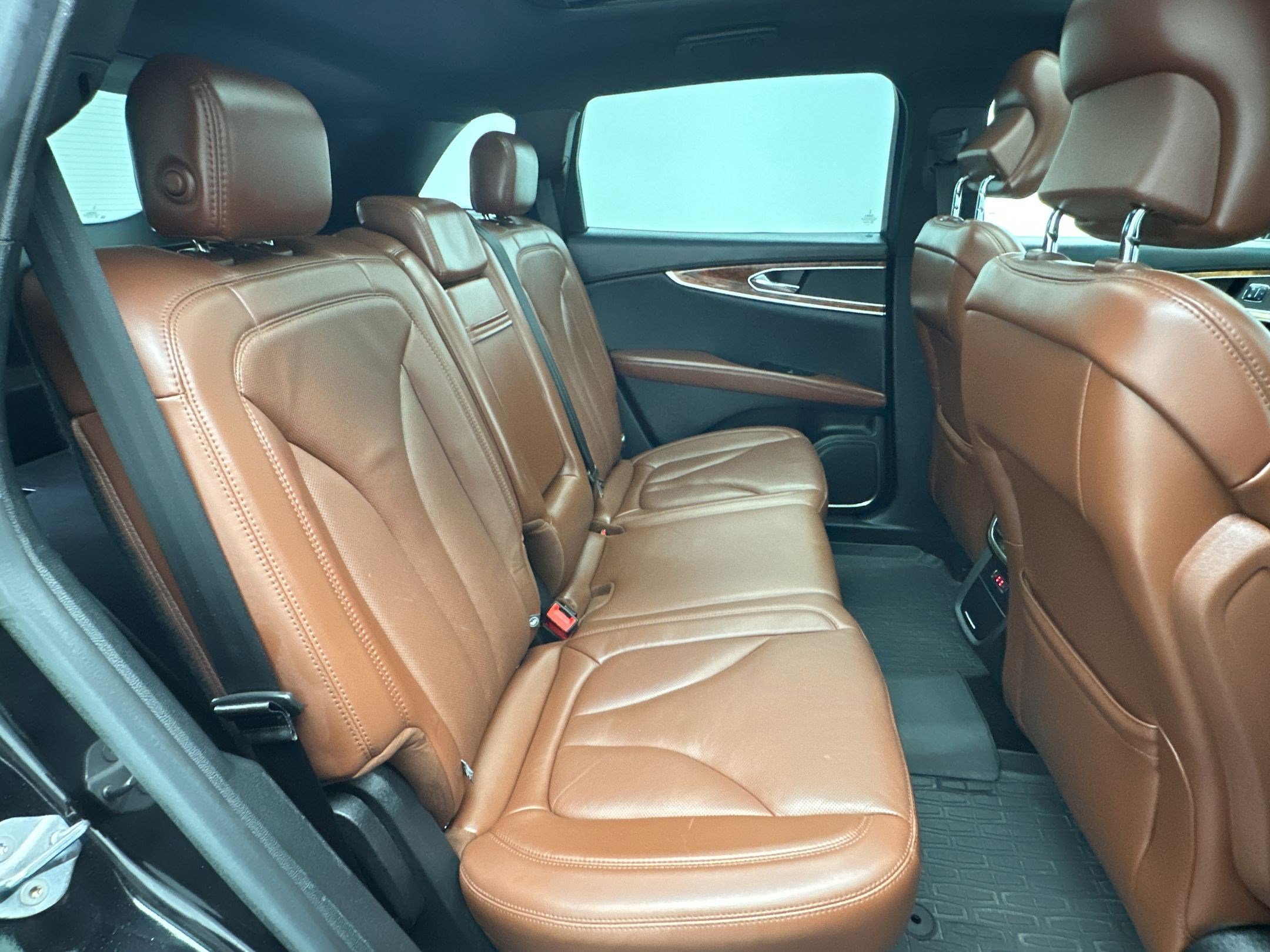 Used 2018 Lincoln MKX Reserve w/ Lincoln MKX Climate Package AWD/4WD image 28