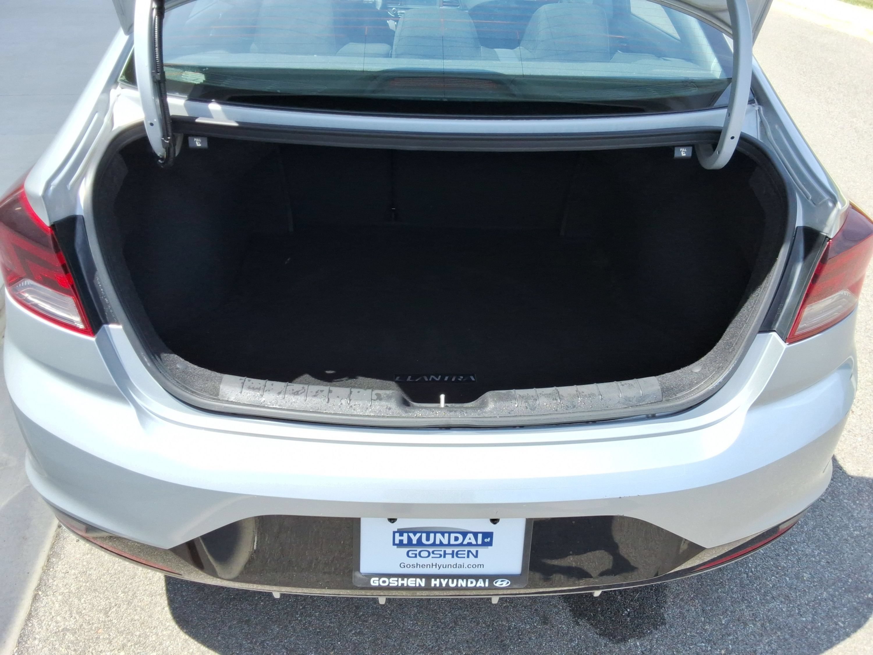 Used 2020 Hyundai Elantra Value Edition w/ Cargo Package (C1) FWD image 31