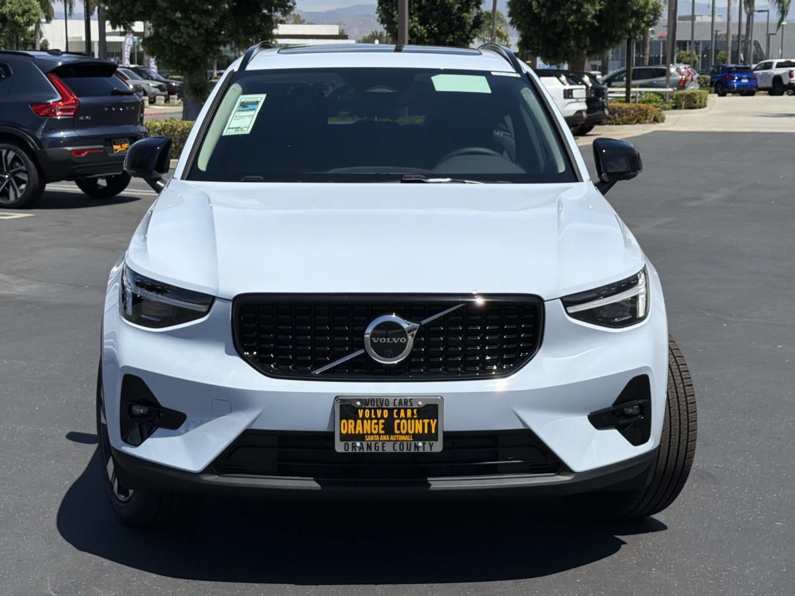 New 2026 Volvo XC40 B5 Ultra AWD/4WD image 2