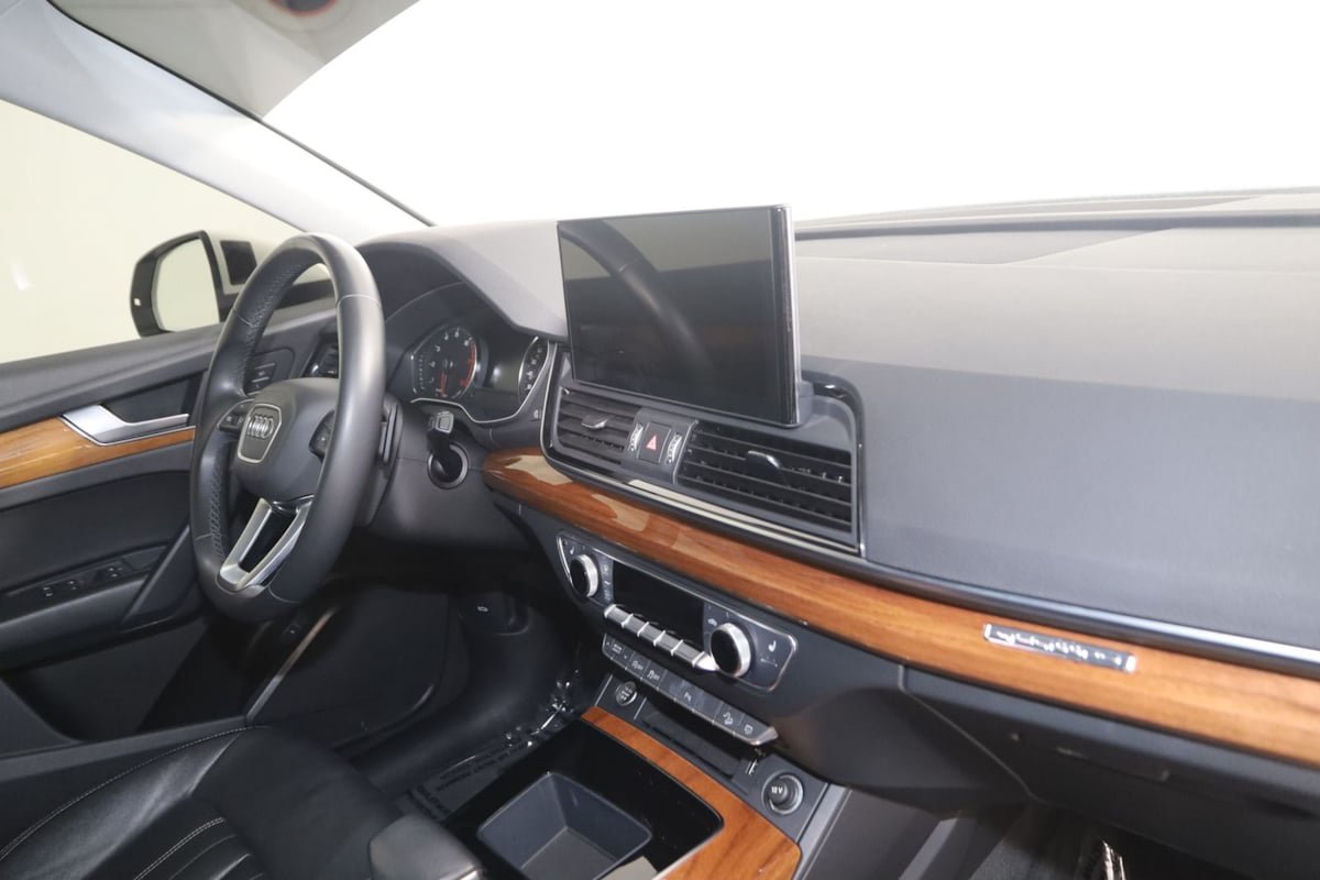 Used 2022 Audi Q5 2.0T Premium w/ Convenience Package AWD/4WD image 40