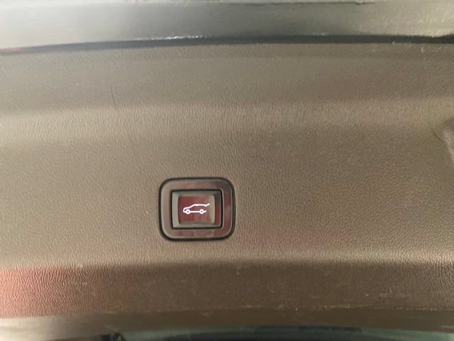 Used 2021 Chevrolet Suburban LT AWD/4WD image 11