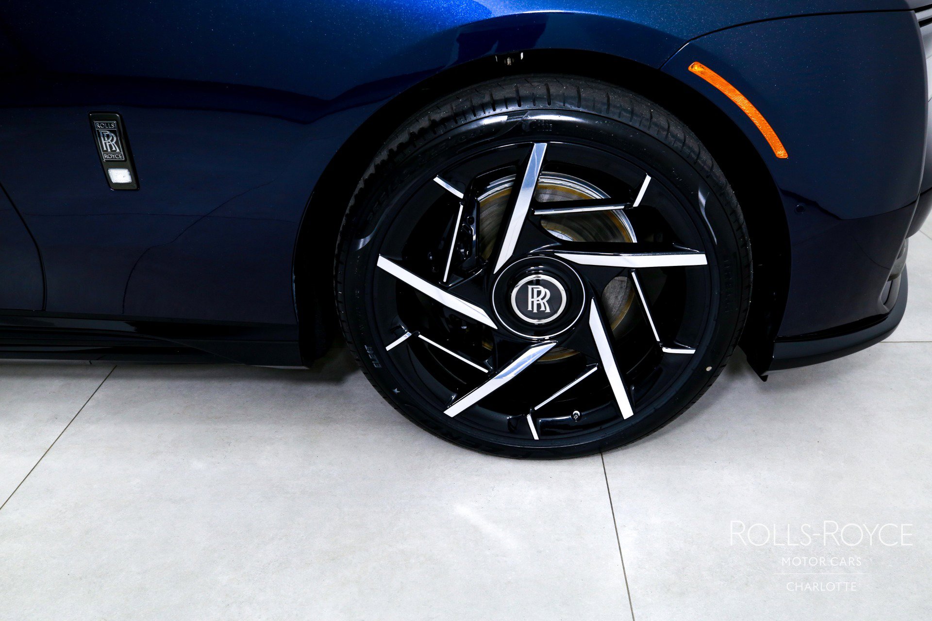 New 2026 Rolls-Royce Spectre Black Badge image 35