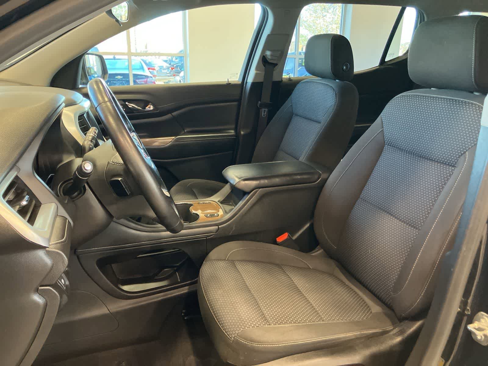 Used 2020 GMC Acadia SLE w/ Driver Convenience Package FWD image 10