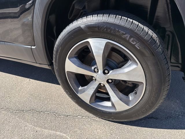 Used 2021 Jeep Cherokee Limited image 9