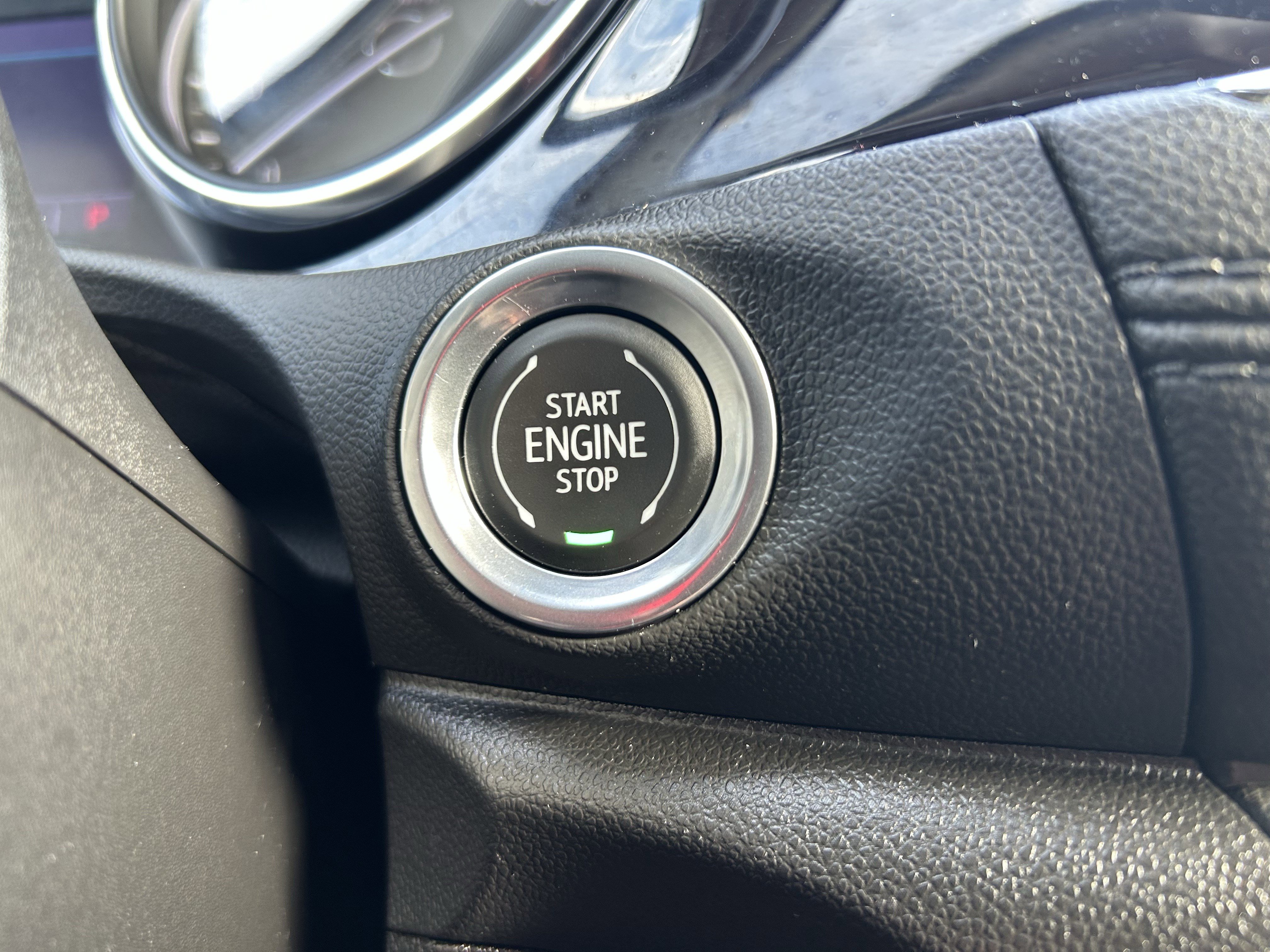 Used 2020 Buick Encore GX Select image 25