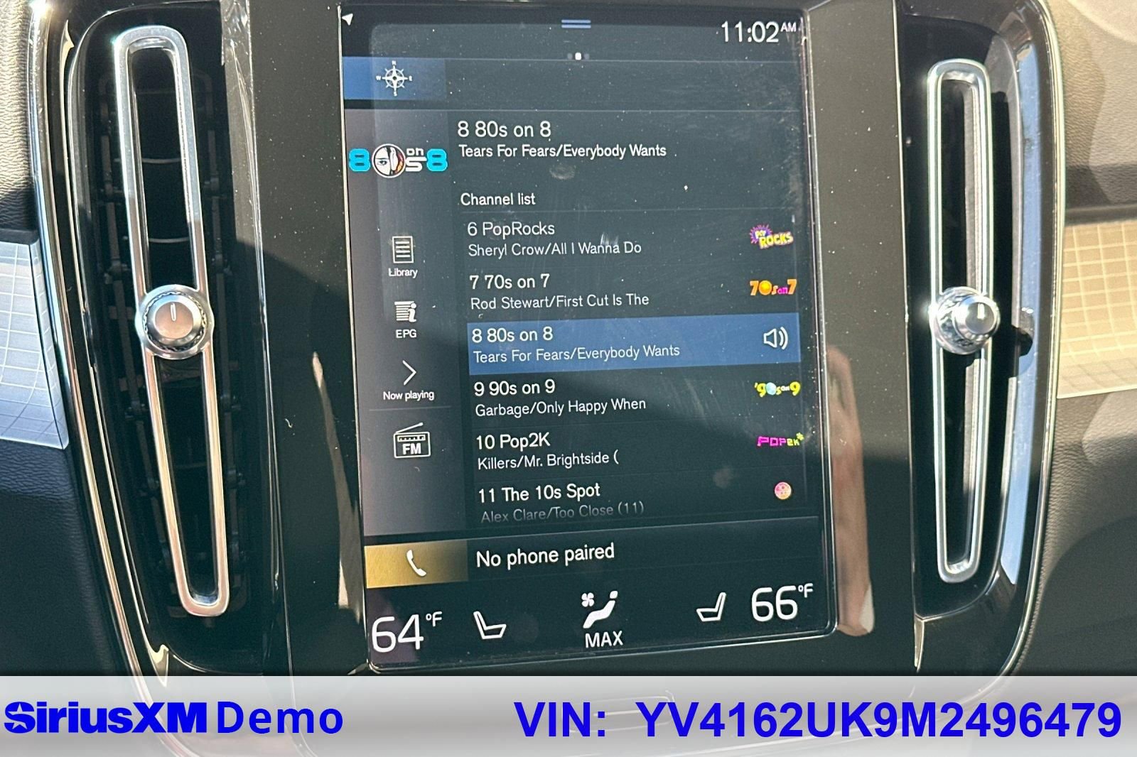 Used 2021 Volvo XC40 T5 Momentum w/ Premium Package image 40