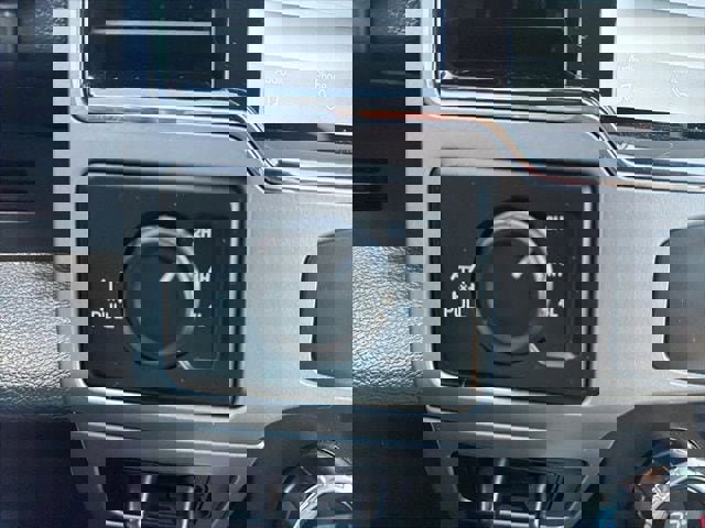 Used 2022 Ford F350 Lariat AWD/4WD image 16