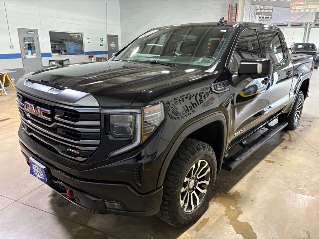 Used 2022 GMC Sierra 1500 AT4 AWD/4WD image 4