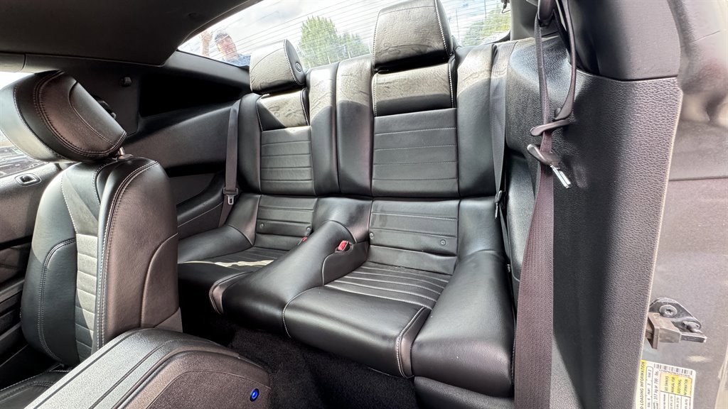 Used 2014 Ford Mustang GT Premium RWD image 17