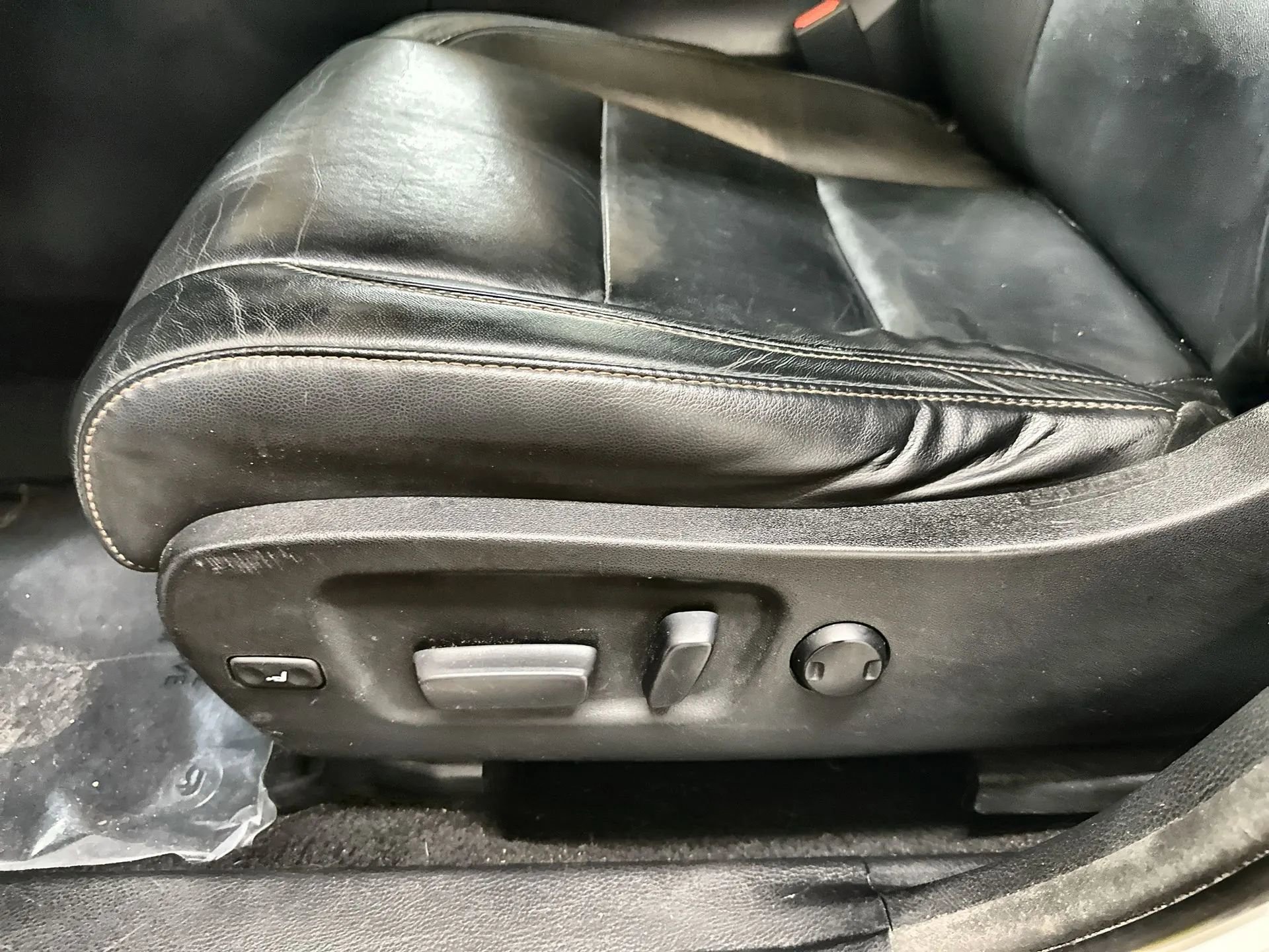 Used 2016 Toyota Highlander XLE image 14