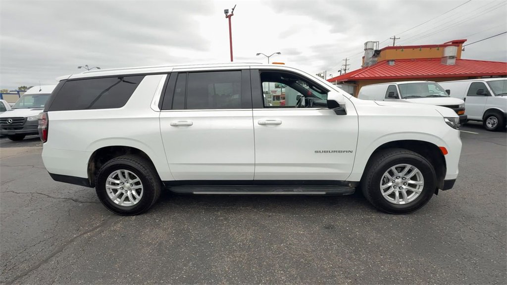 Used 2021 Chevrolet Suburban LT image 9