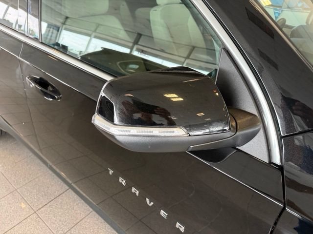Used 2022 Chevrolet Traverse LS FWD image 12