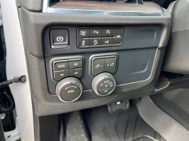 New 2026 Chevrolet Tahoe Z71 w/ Comfort Package AWD/4WD image 20