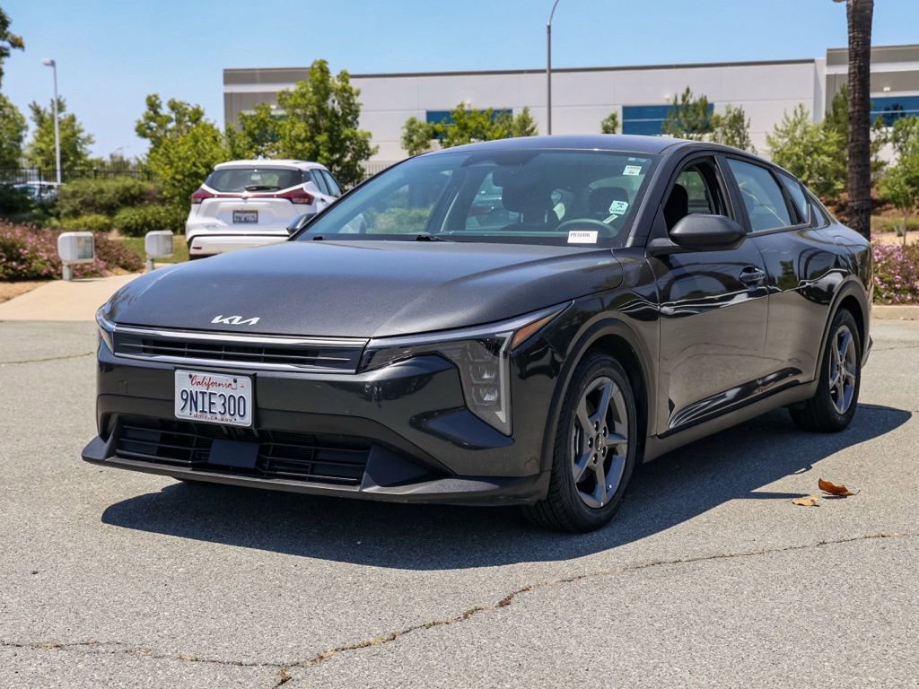 Used 2025 Kia K4 FWD image 8