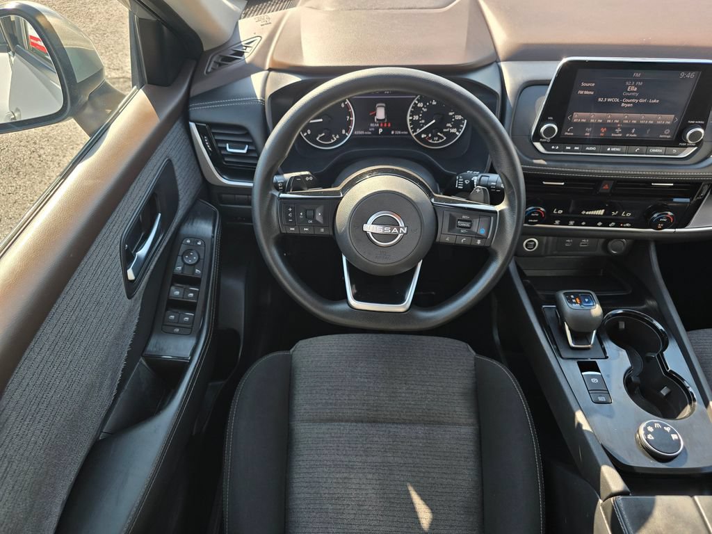 Used 2022 Nissan Rogue SV AWD/4WD image 18