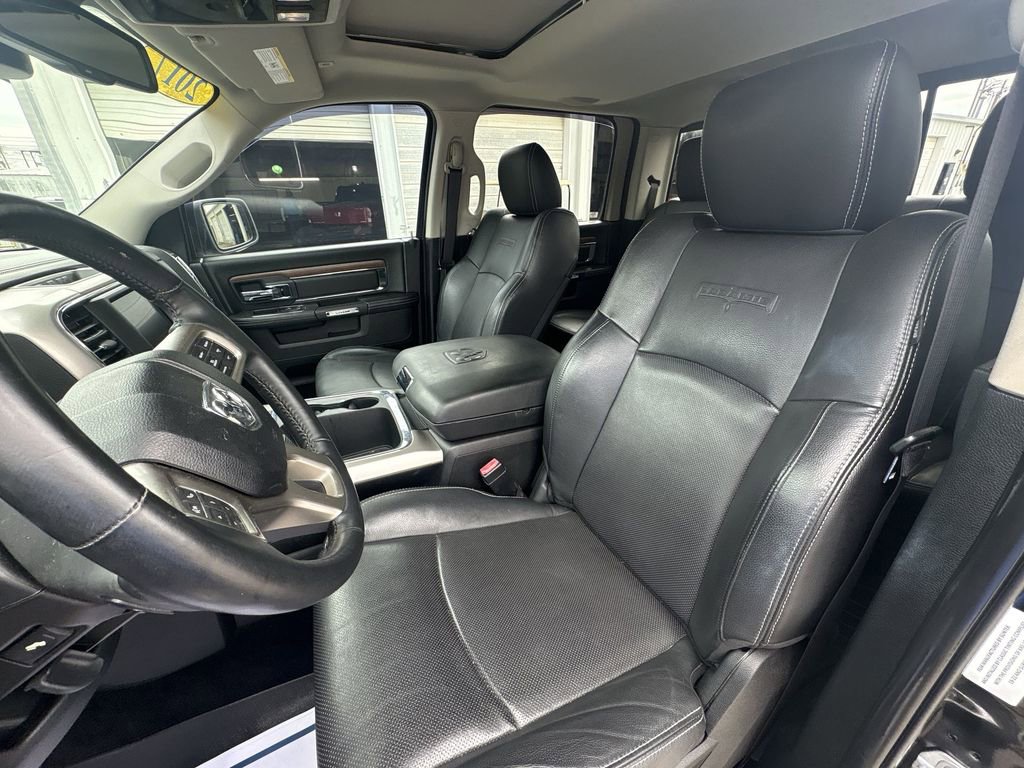 Used 2017 RAM 1500 Laramie w/ Convenience Group AWD/4WD image 13