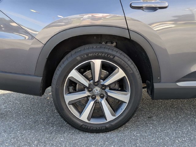Used 2024 Honda Pilot Touring image 10