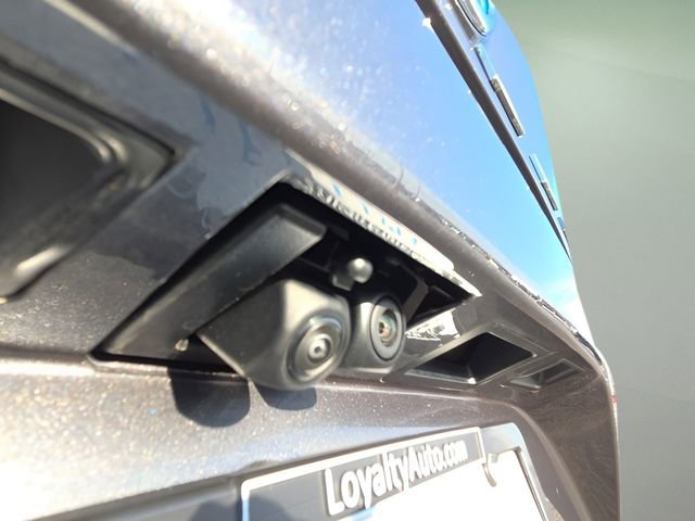 Used 2025 Toyota Sienna Limited image 19