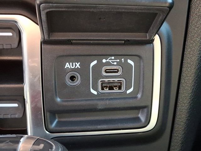 Used 2024 Jeep Wrangler Unlimited Sahara w/ Technology Group image 26