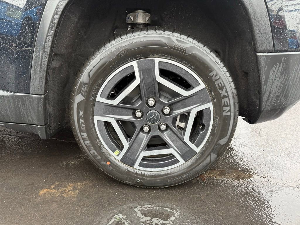 New 2026 Jeep Cherokee Laredo image 32